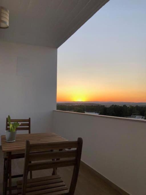 Apartamento T2 Montegordo Entrada 蒙蒂戈杜 外观 照片
